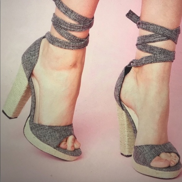 Shoe Republic Heel - Picture 2 of 3